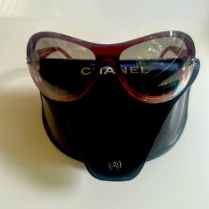 CHANEL 90s Sunglasses